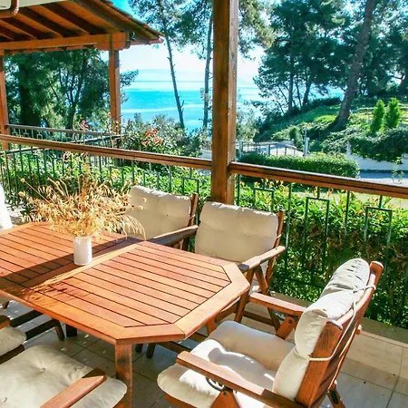 Holiday home Beach Front Maisonette In