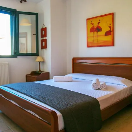 Beach Front Maisonette In Holiday home Kriopigi