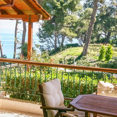 Holiday home Beach Front Maisonette In