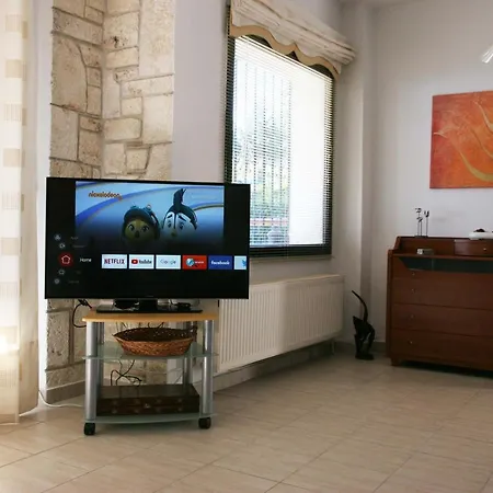 Beach Front Maisonette In * Kriopigi