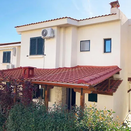 Holiday home Beach Front Maisonette In
